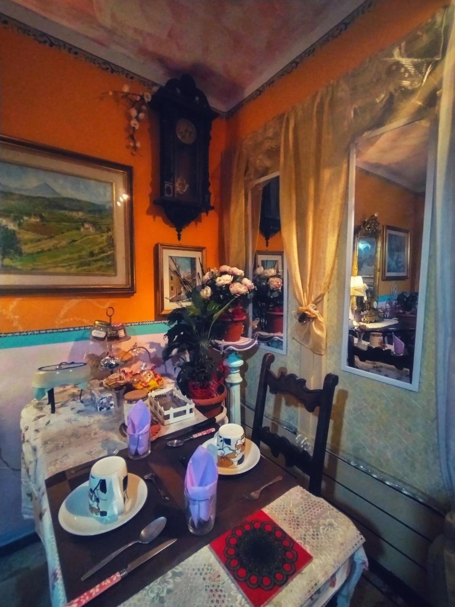 Art B&B La Casa Del Pittore Revine Lago Exterior foto